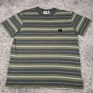 Quiksilver Striped Pocket T Shirt 90s Style Surf Skate Men's Size Large‎ Green